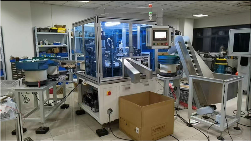 利樂蓋組裝機(jī) 利樂蓋組裝機(jī)